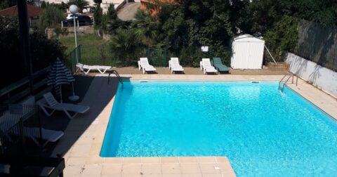 Appartement à Barbotan les Thermes - Vu Piscine - Coss de Mont de Marsan